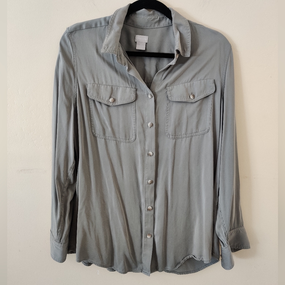 Chico's Gray Button-Up Shirt